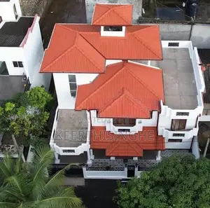 Lake View 6-Bedroom House for Sale in Moratuwa