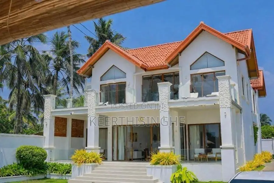 Luxury Beachfront Villa for Sale in Wadduwa