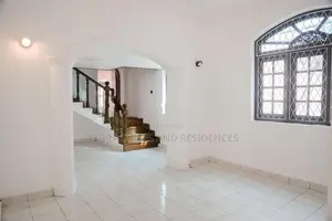 20.4 Perches - Unfurnished House for Sale HL49731 Mount Laviniya