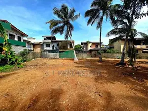 10P High Residential Bare Land For Sale In Boralesgamuwa.