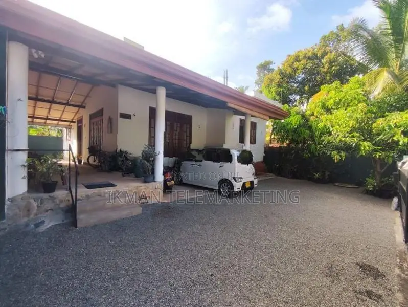 House for Sale in Kalutara, Nagoda