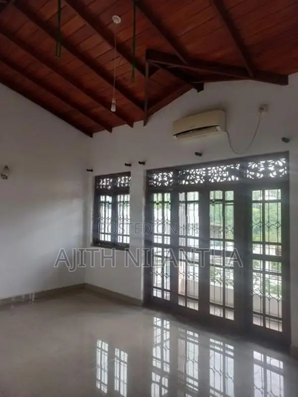 Villa Type House for Rent Kandy