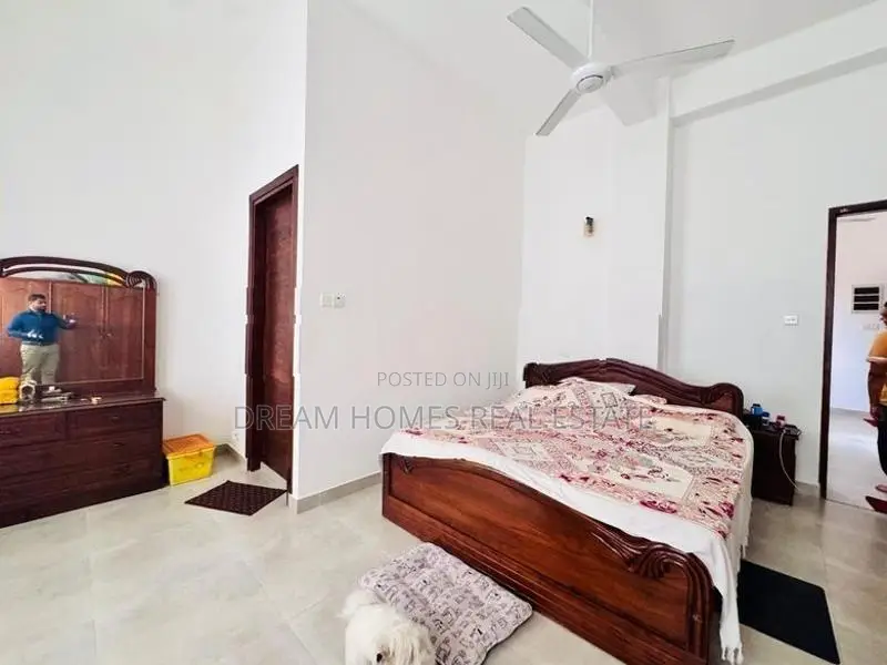 6-Bedroom Residence for Sale – Dehiwala | Saranankara Road