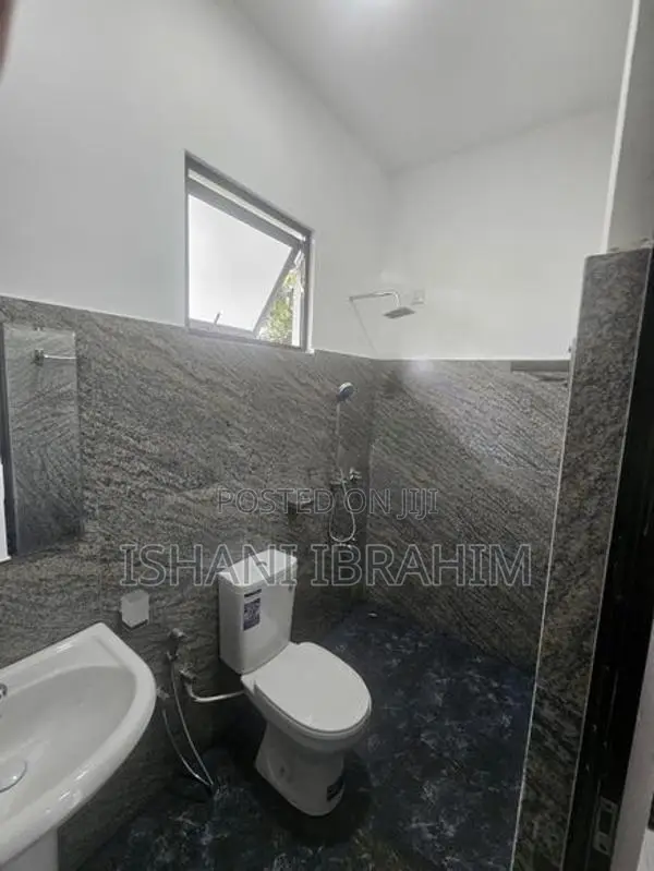 Brand New 2 Bedroom Upstairs House for Rent in Galawilawatta Homagama