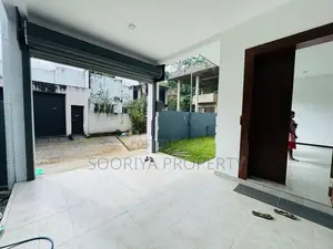Super Luxury Two Story House for Sale in Piliyandala