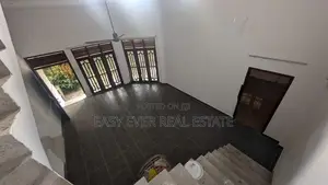 නුවර පාරට අතේ දුරින් දෙමහල් නිවසක් / AJ 15088