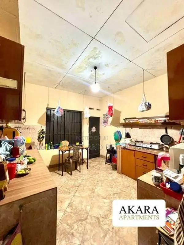 31.25 Perches - Unfurnished House for Sale HL42379 , Colombo 05