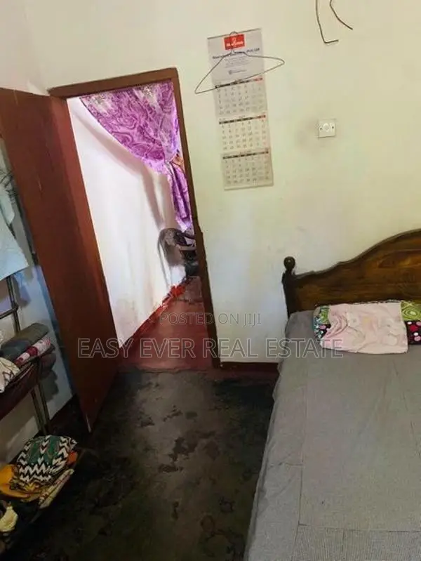 ගනේමුල්ලෙන් නිවසක් / ER 13875