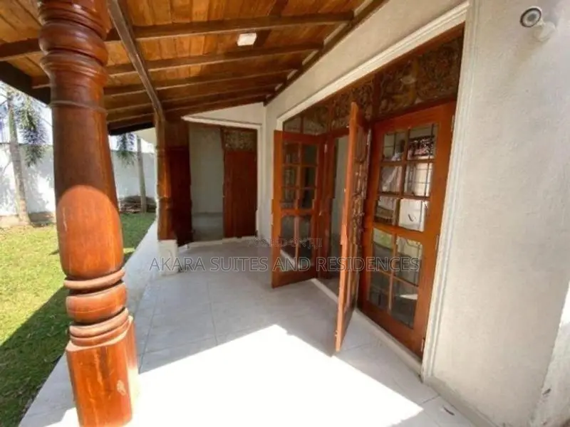 15.21 Perches - House for Sale HL45047 Rajagiriya
