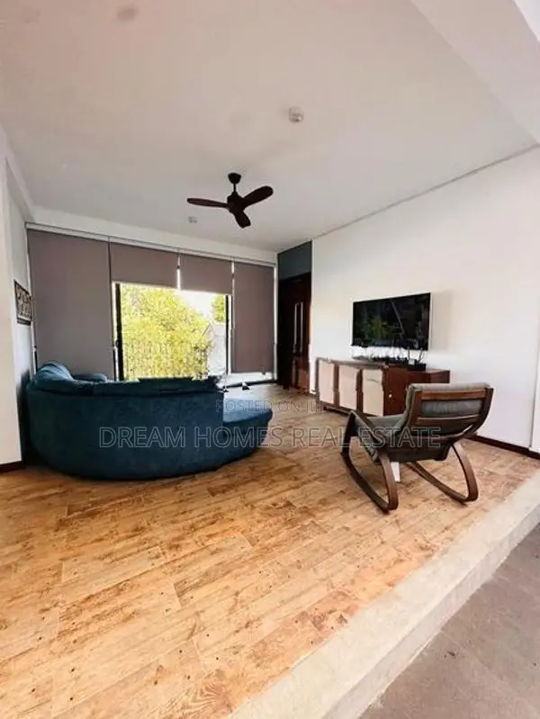 Spacious 4 Bedroom House for Sale – Pannipitiya