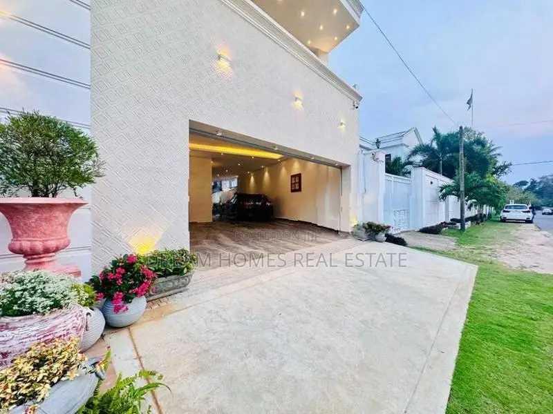 Ultra-Luxury Mansion for Sale in Jayanthipura, Battaramulla