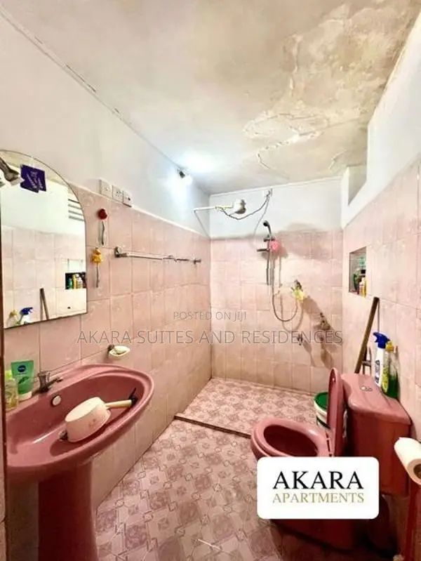 31.25 Perches - Unfurnished House for Sale HL42379 , Colombo 05