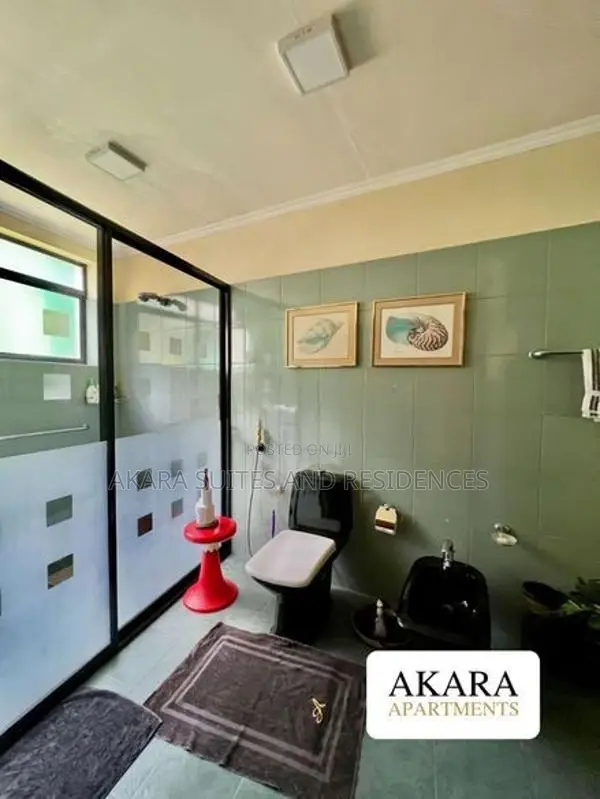 20.5 Perches - Semi-furnished House for Sale HL54096 Colombo 08