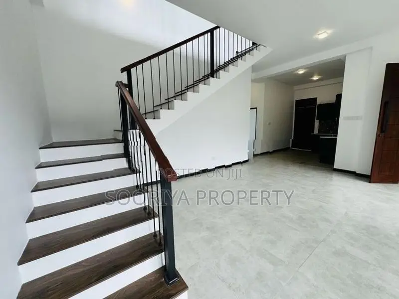 Super Luxury Two Story House for Sale in Piliyandala