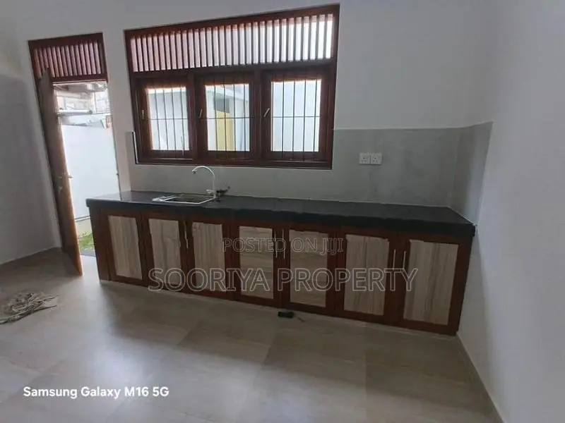 Super Luxury Single Story Brand New House for Sale in Piliyandala