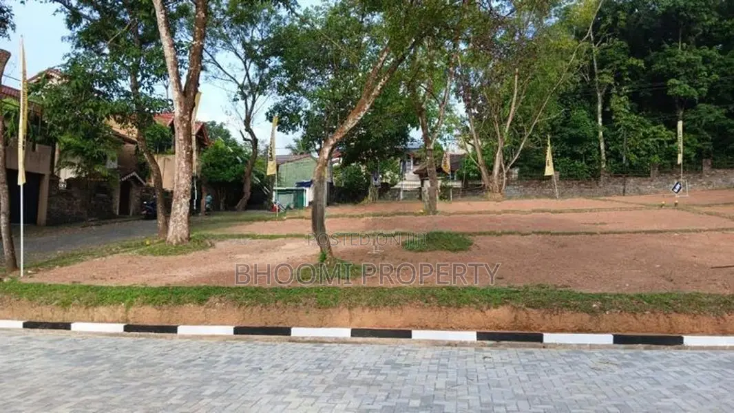Land for Sale Thalawathugoda