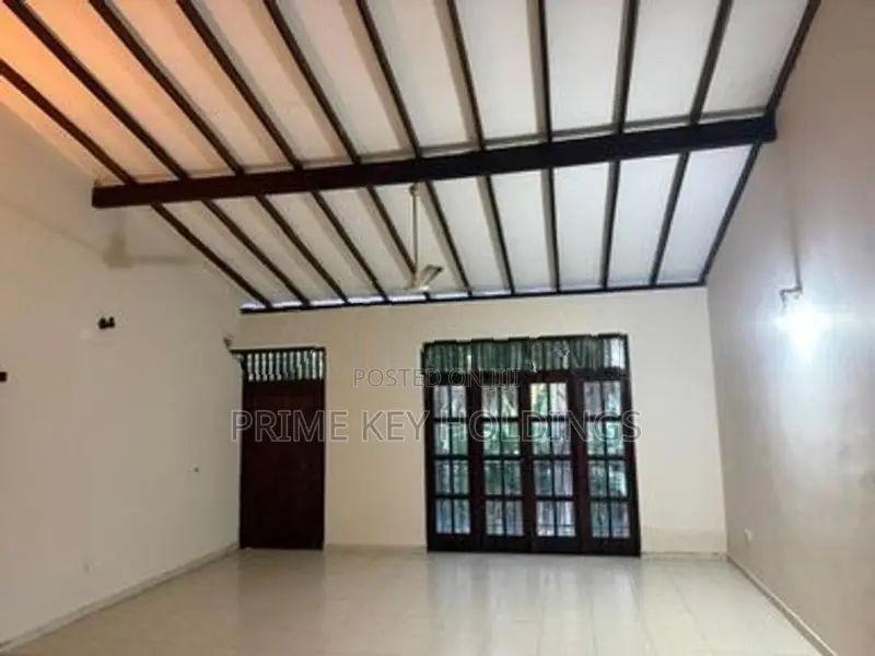 Upper Floor House for Rent – Ratmalana (HR117)
