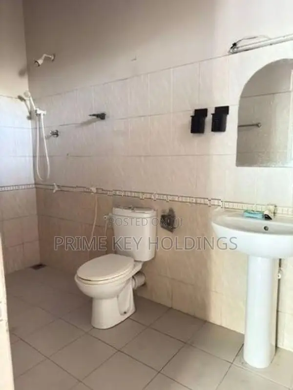 Upper Floor House for Rent – Ratmalana (HR117)