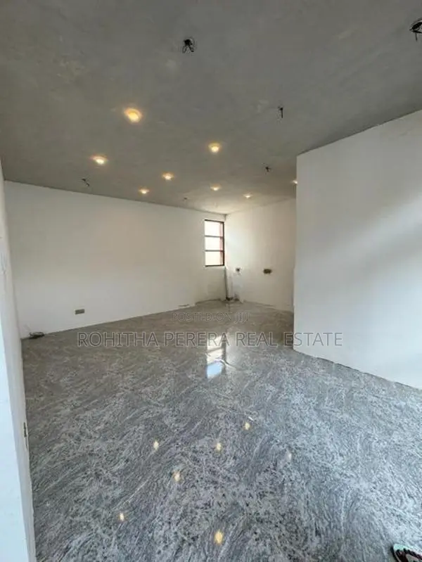 Solid New House 10 Perch 05 BR for Sale Malabe