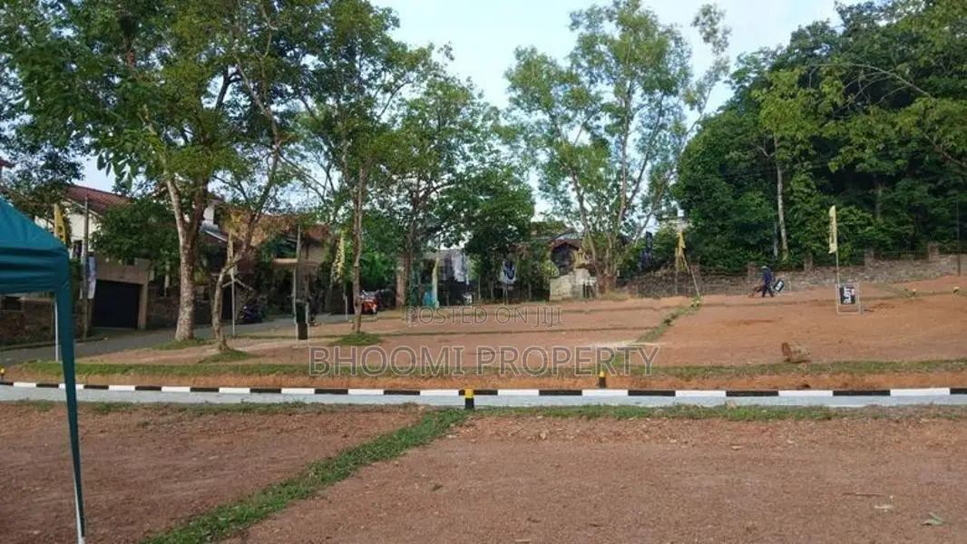 Land For Sale Thalawathugoda, Wanaguru Mawatha