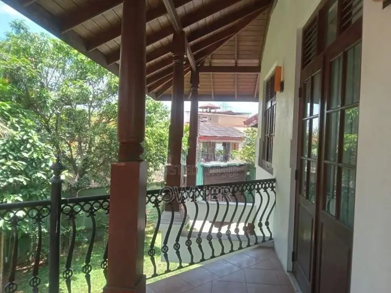 Homestay Villas for Rent Luxury A/c Thalawathugoda