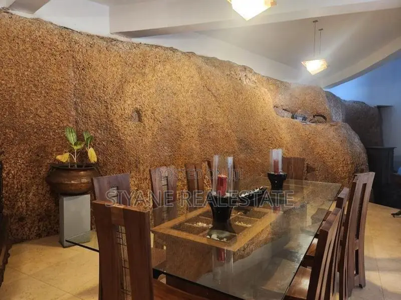 Ultra Luxury Landmark House for Sale – Polhengoda, Colombo 05