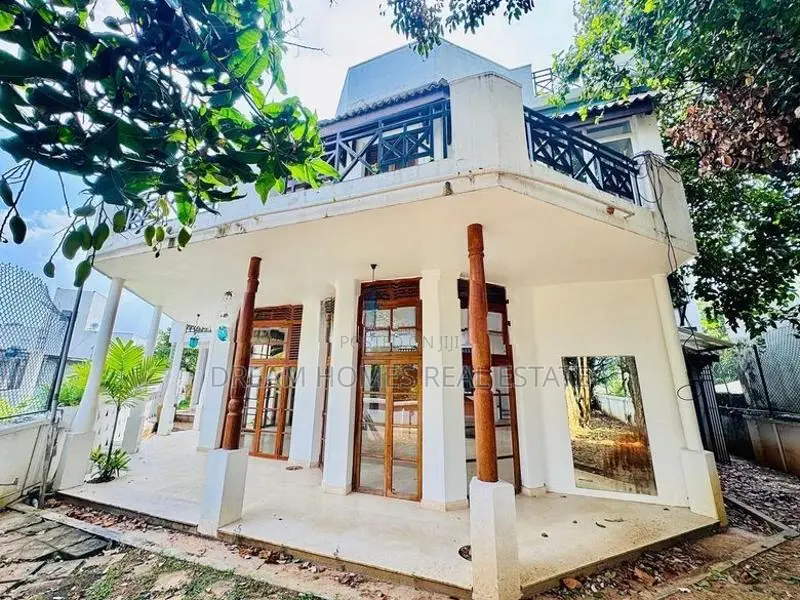 Elegant Modern Home for Sale – Battaramulla