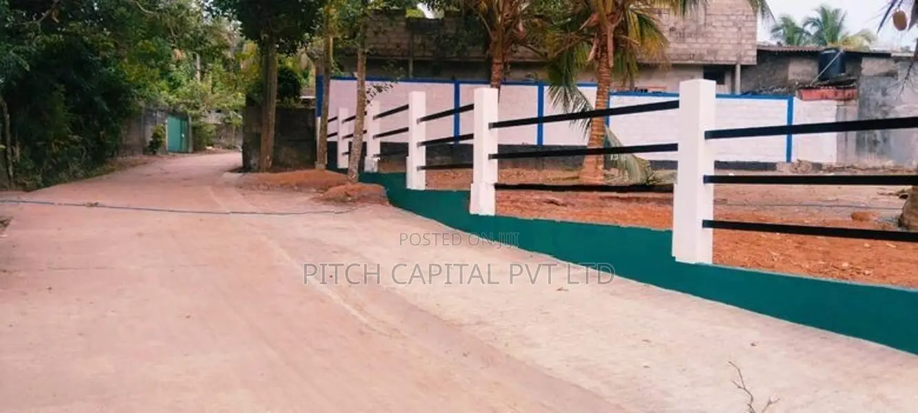 බණ්ඩාරගම උයන්වත්ත වැවට මුහුණලා වටිනා ඉඩමක්