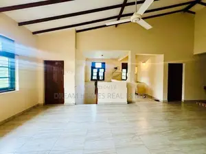 Luxury 5BR/5BA Family Home – Ambawatta Road, Boralesgamuwa