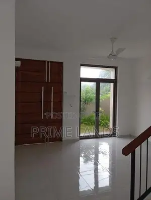 ගම්පහ මහනගර සභා සීමාවෙන්ම අලුත්ම නිවසක් විකිනීමට