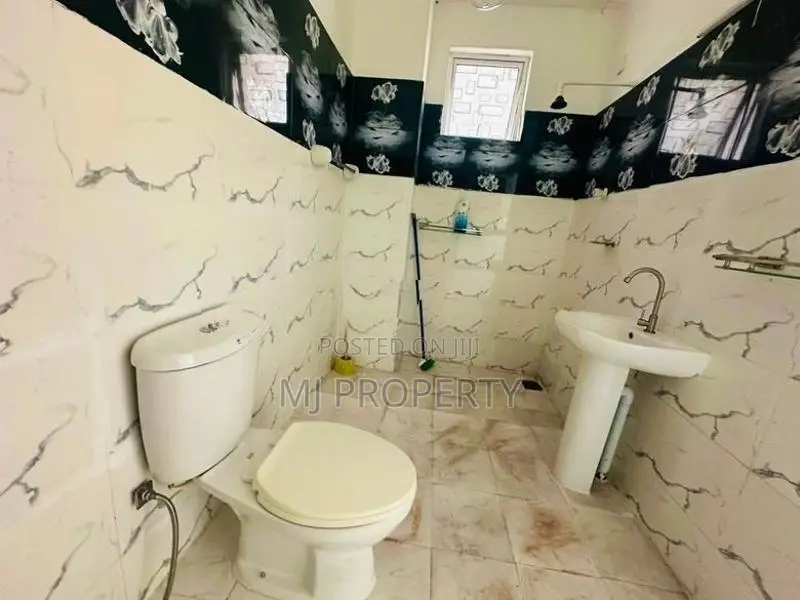 ( YR-1150) Valuable Three Storey House Rent in Nugegoda
