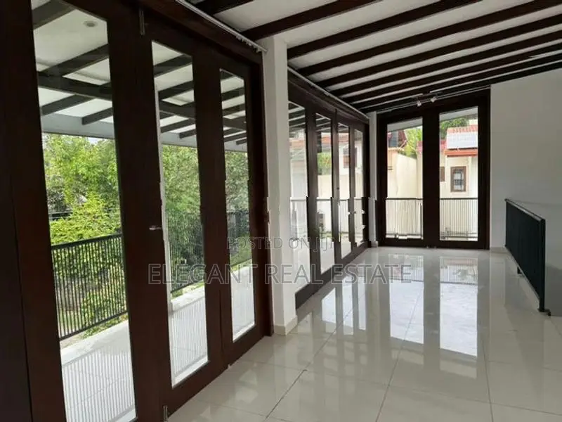 05 Bedroom Unfurnished House for Rent in Thalawathugoda (A6434)