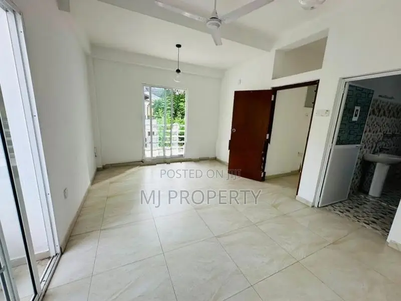 ( YR-1150) Valuable Three Storey House Rent in Nugegoda