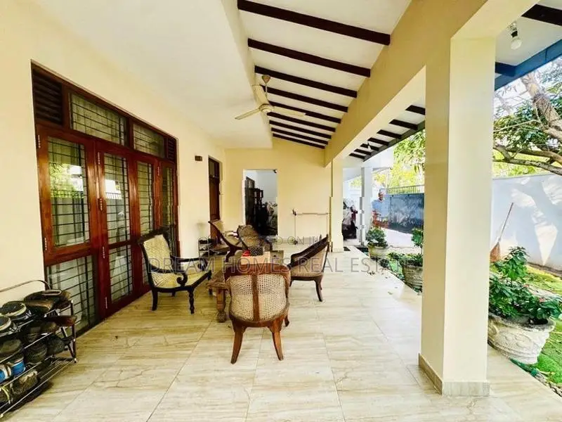 Luxury 5BR/5BA Family Home – Ambawatta Road, Boralesgamuwa