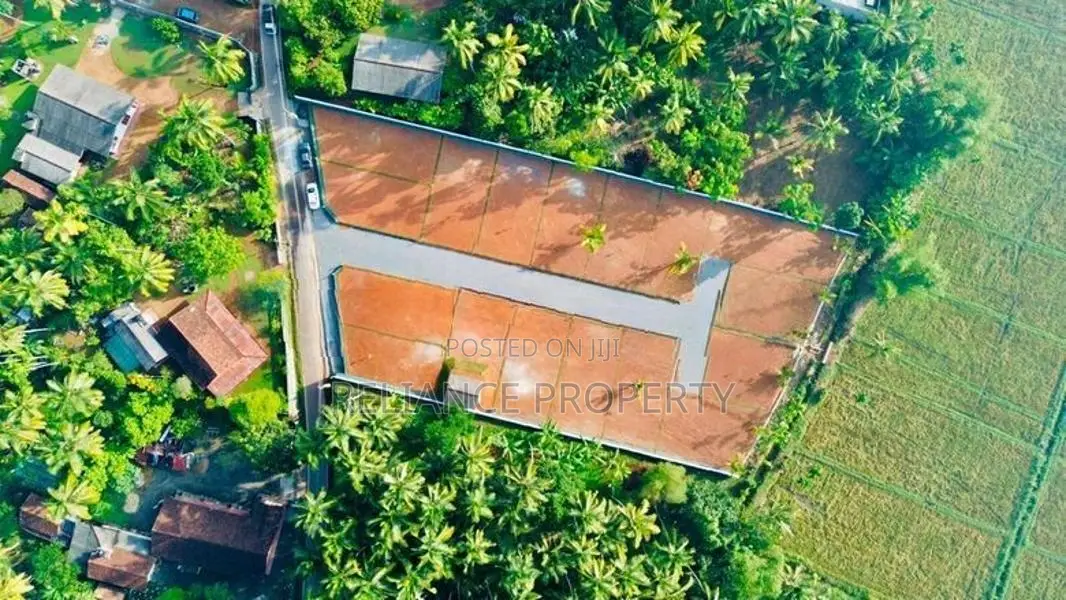බිම් කොටසක් - Diyagama