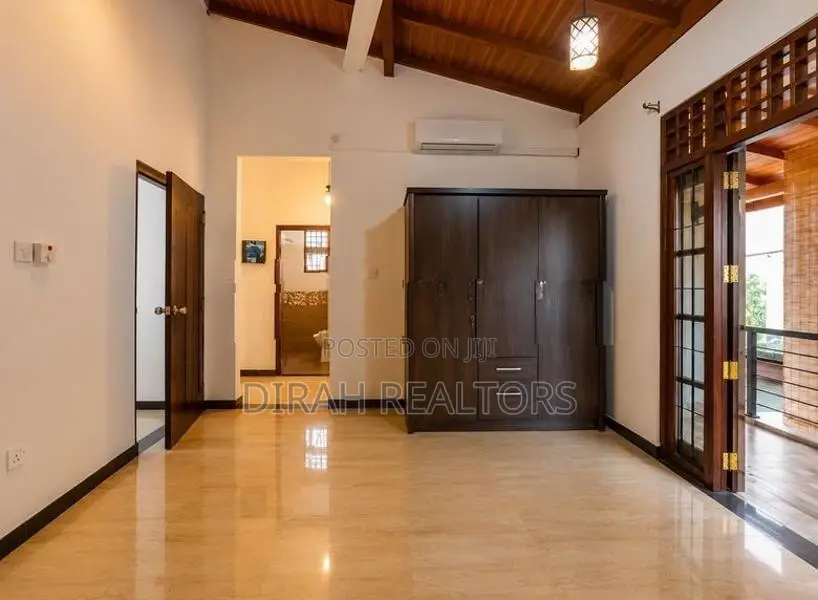 Spacious 3 Bedroom House for Rent | Madiwela (DR-023)
