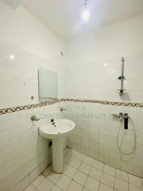 Apartment for Short-Term Rental in Wellawatta. (Property Code: CSH102)