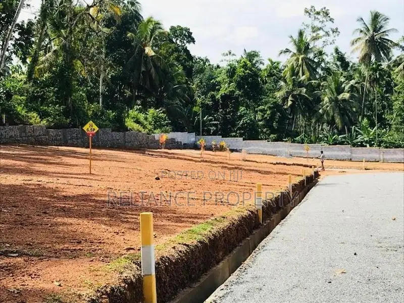 හෝමගම හරිත නිස්කලංක පරිසරයකින් ඉඩම්