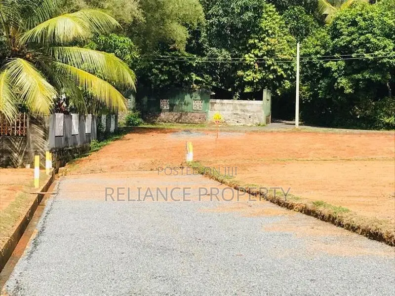 සොදුරු පරිසරයකින් අගනා ඉඩම් කොටස් හෝමගම
