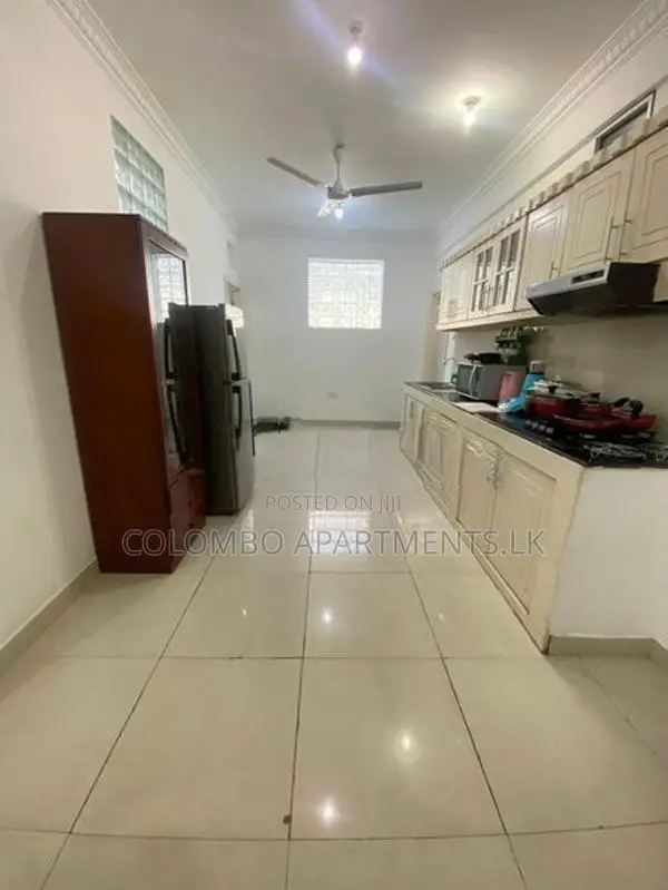 Furnished Apartment for Short-Term Rental in Colombo-05. (CSMP201)