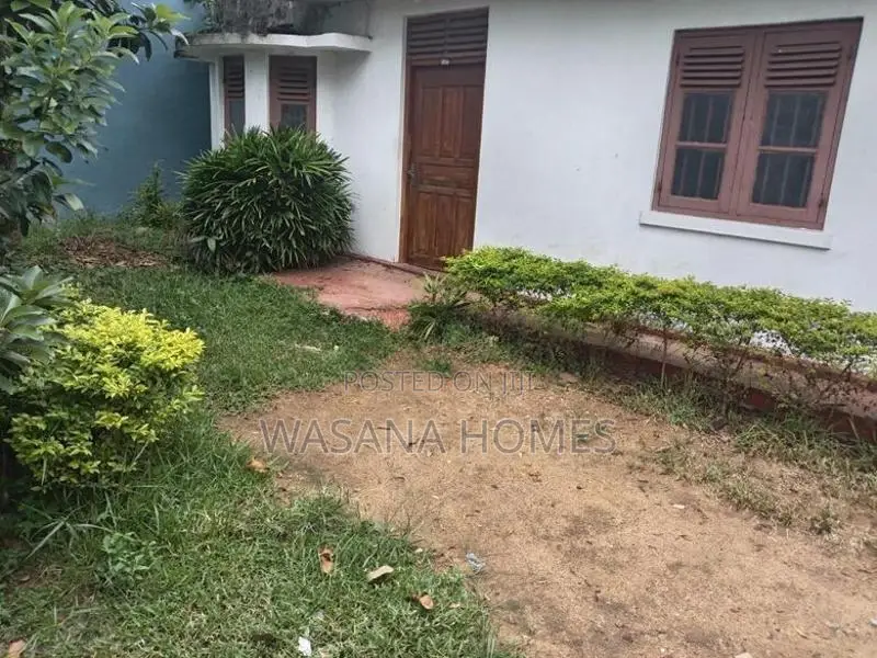 Single Story House for Sale Boralasgamuwa