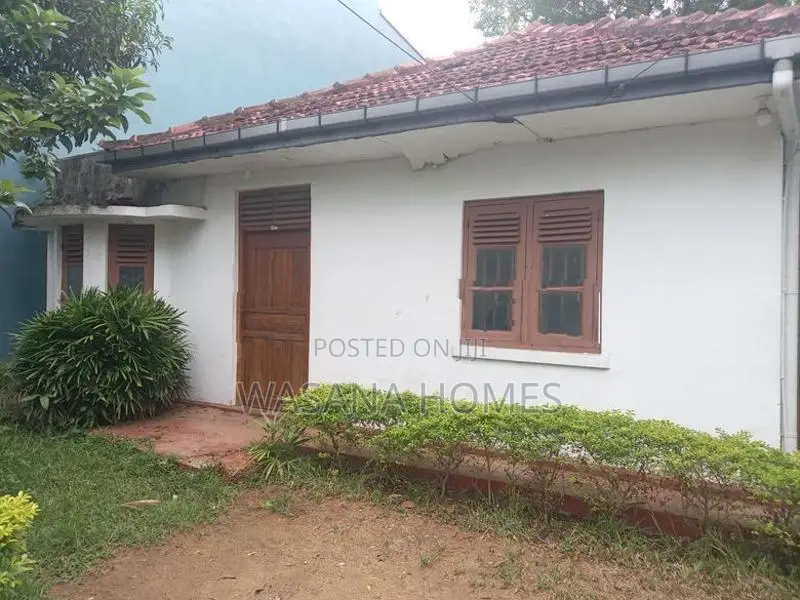 Single Story House for Sale Boralasgamuwa
