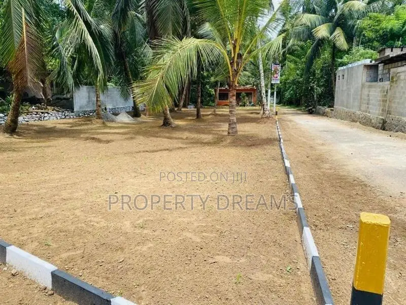 Prime Residential Land for Sale Athurugiriya