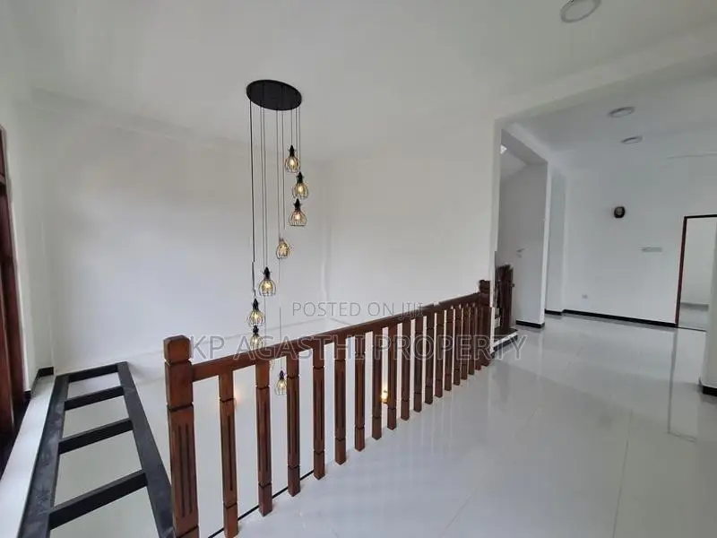 3 Story Brand New Luxury House for Sale in Piliyandala