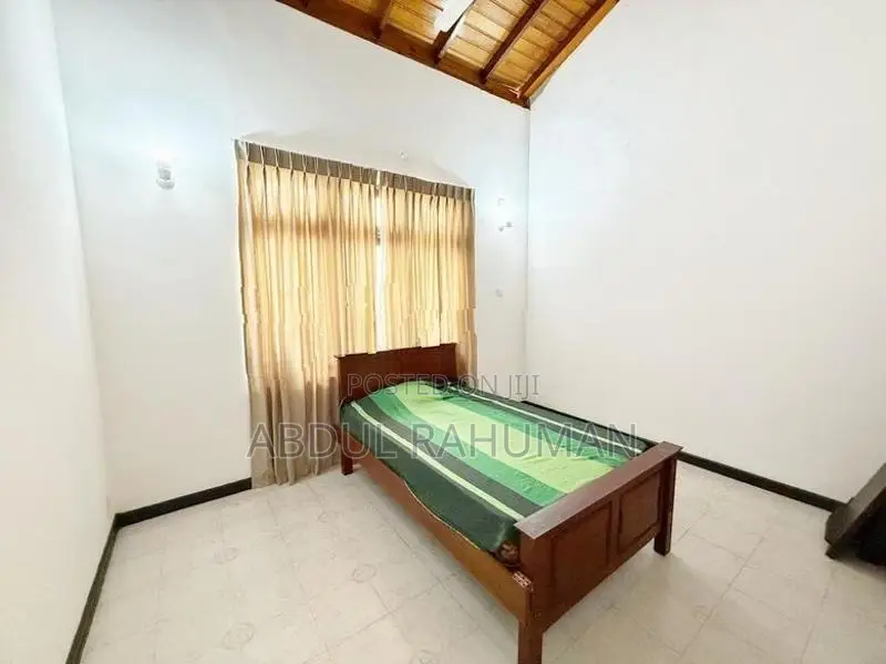 (උඩුමාලේ) Borella Junction House