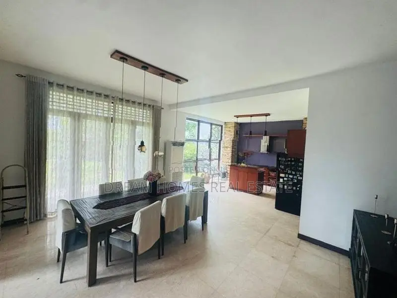 Exclusive 5 Bedroom Villa with Private Pool-Baththaramulla