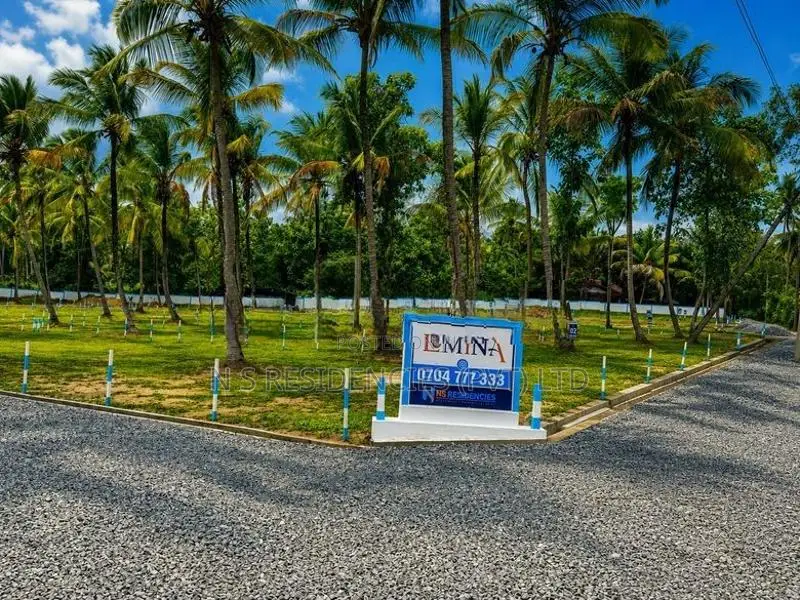 Land for Sale in Melsiripura - H08