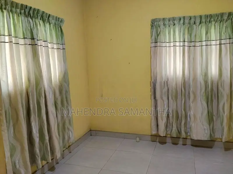 04 Bed Room House for Rent Veyangoda
