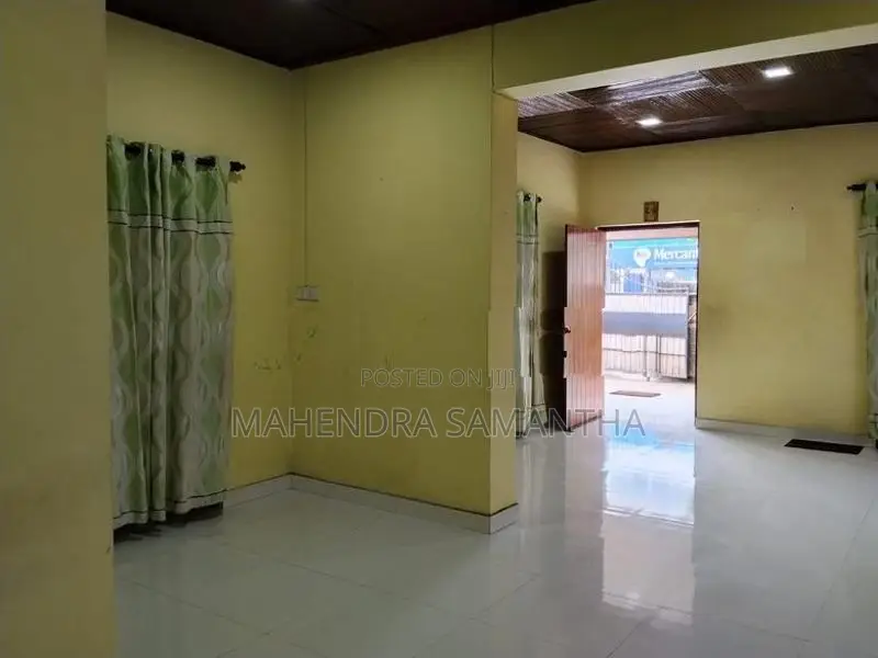 04 Bed Room House for Rent Veyangoda