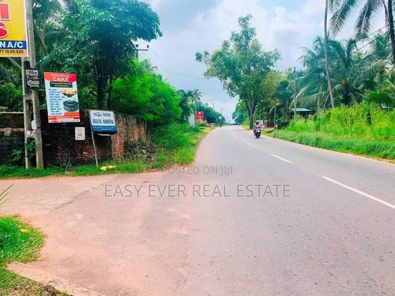 වේයන්ගොඩ කටුනායක ප්‍රධාන පරෙන් වටිනා ඉඩමක් / CH 15048